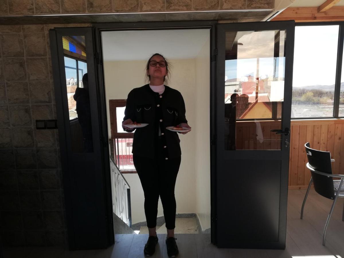Hotel School Ersat أزرو المظهر الخارجي الصورة