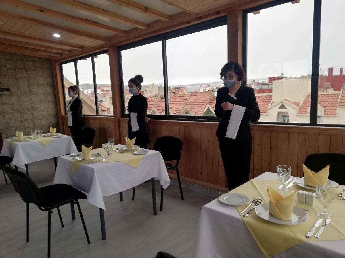 Hotel School Ersat أزرو المظهر الخارجي الصورة