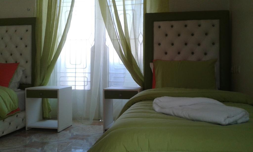 Hotel School Ersat أزرو المظهر الخارجي الصورة