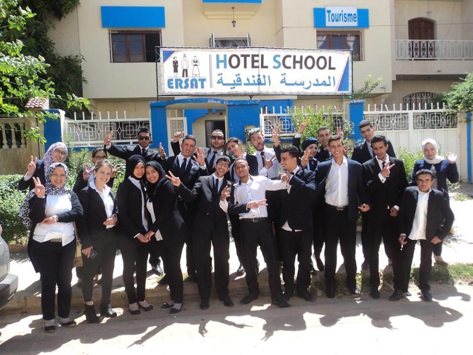Hotel School Ersat أزرو المظهر الخارجي الصورة