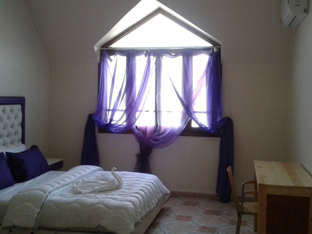 Hotel School Ersat أزرو المظهر الخارجي الصورة